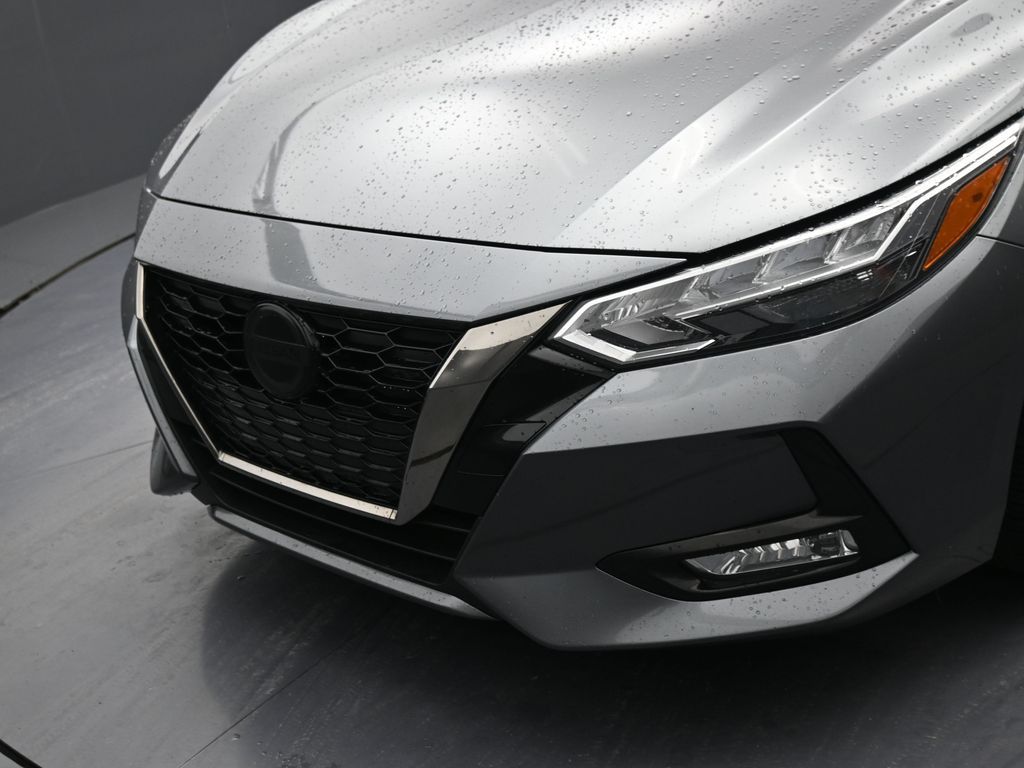 Vehicle image 31 of 32