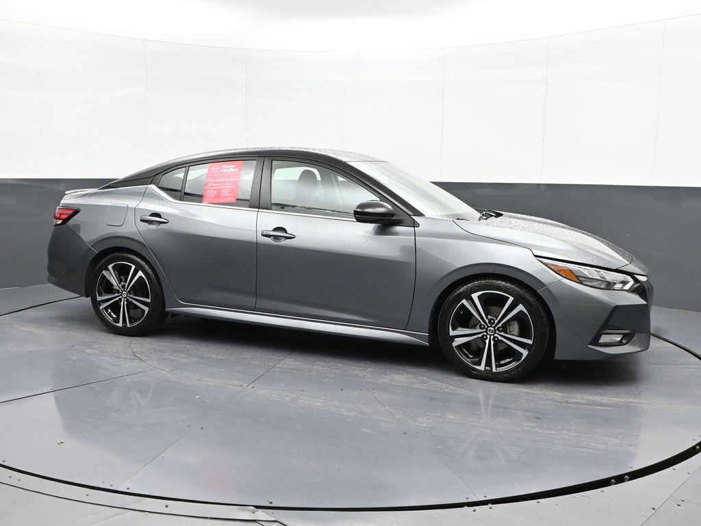 Vehicle image 8 of 32