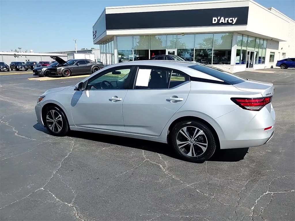 Vehicle image 18 of 34