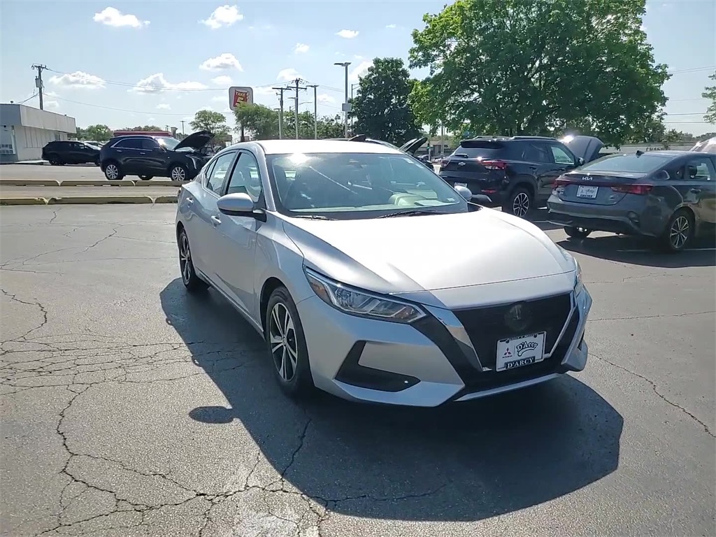 Vehicle image 10 of 34
