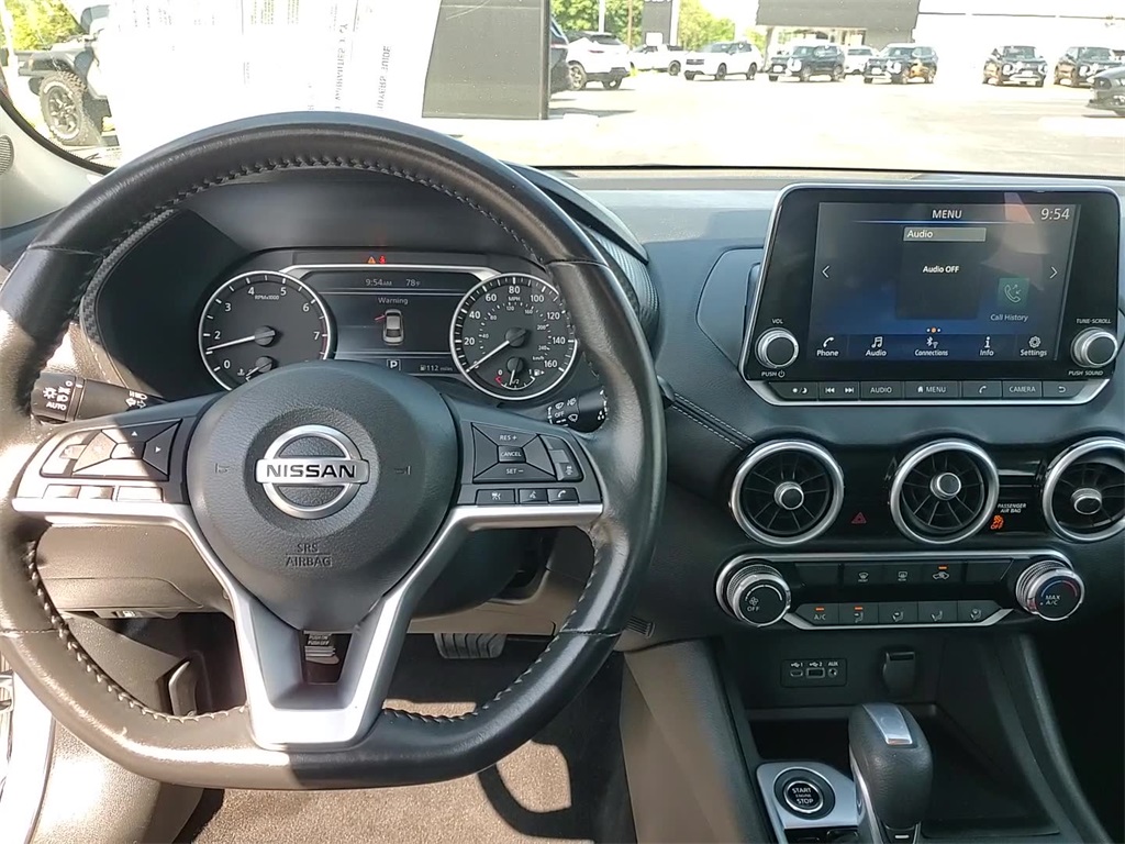 Vehicle image 25 of 34