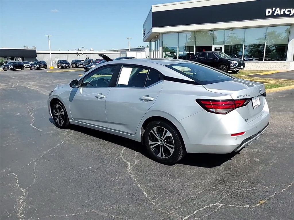 Vehicle image 21 of 34