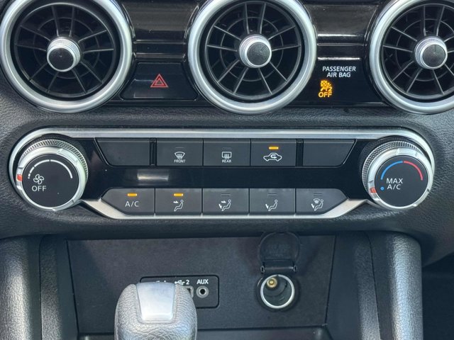 Vehicle image 10 of 27
