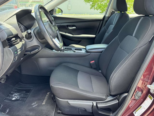Vehicle image 25 of 27