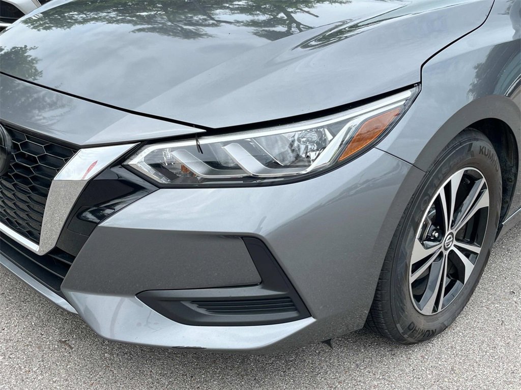 Vehicle image 9 of 44