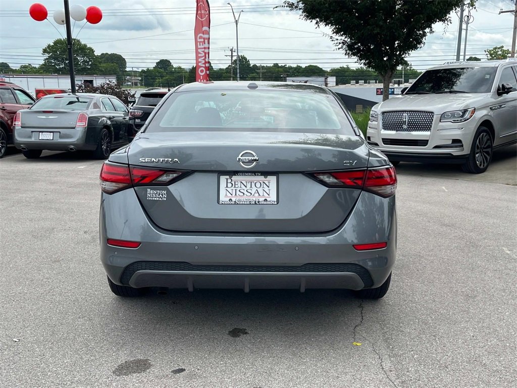 Vehicle image 6 of 44