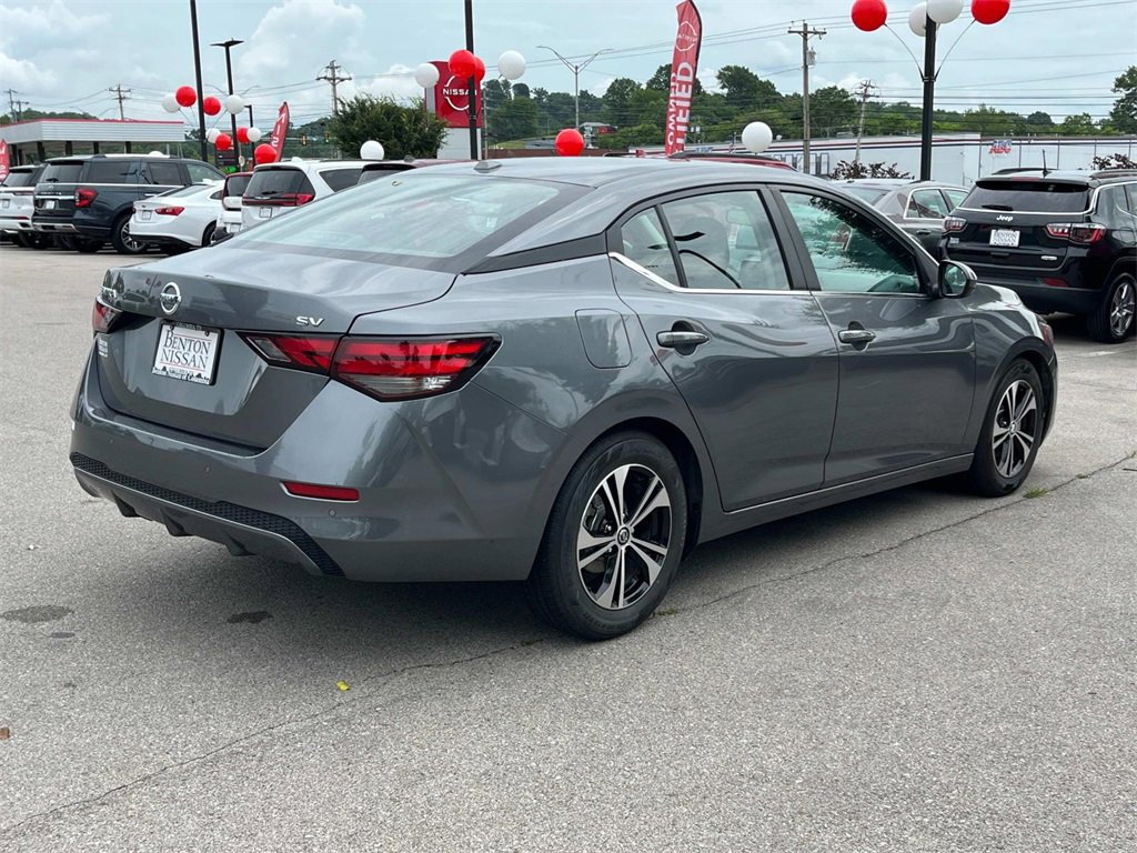 Vehicle image 5 of 44