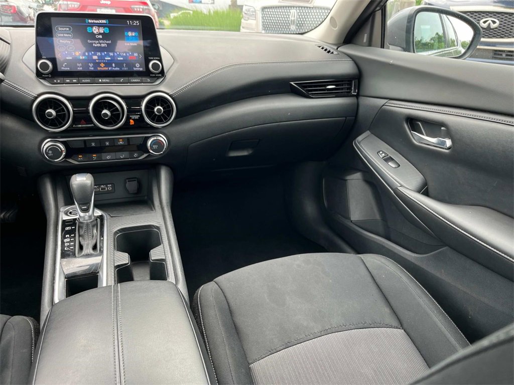 Vehicle image 14 of 44