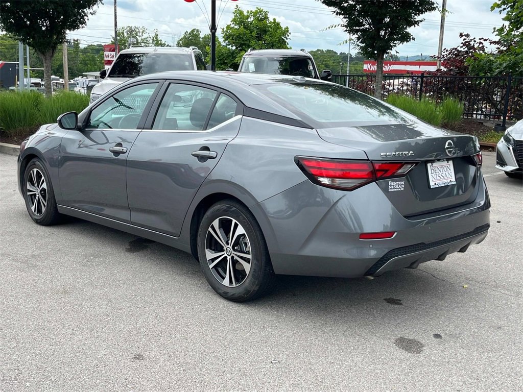 Vehicle image 7 of 44