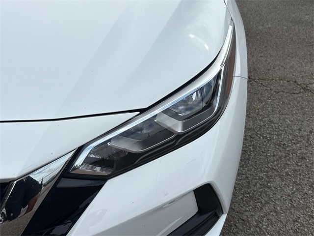 Vehicle image 10 of 41