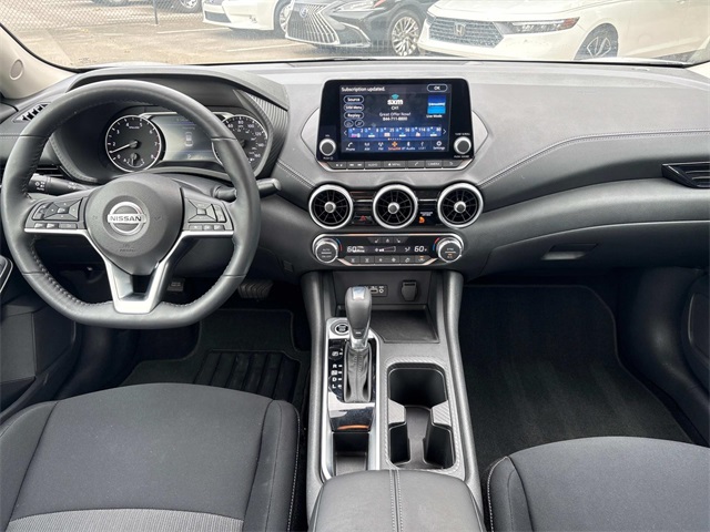 Vehicle image 15 of 41
