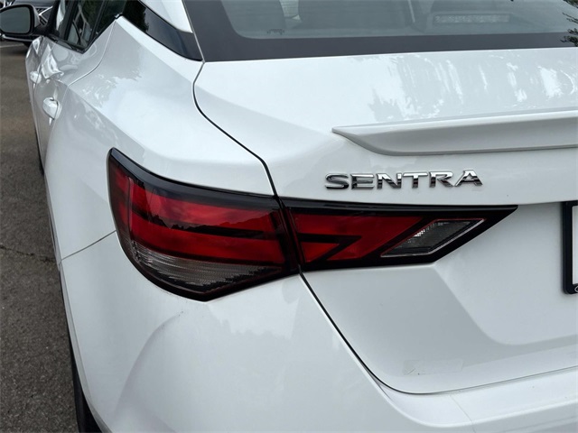 Vehicle image 11 of 41