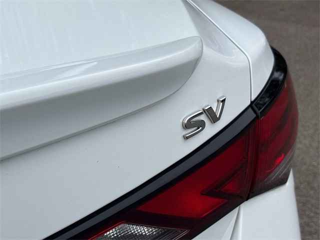 Vehicle image 12 of 41