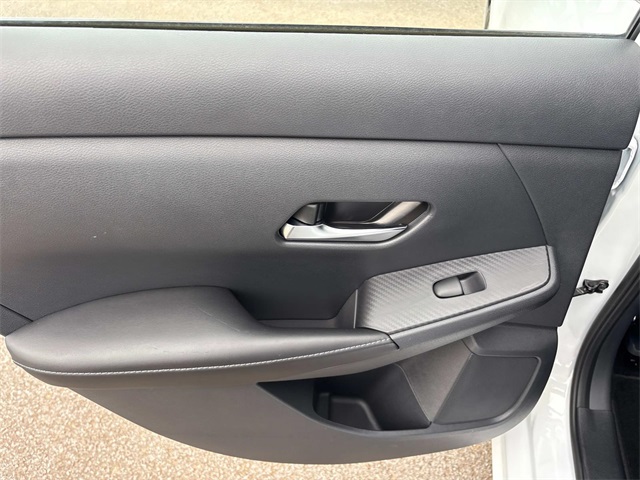 Vehicle image 18 of 41