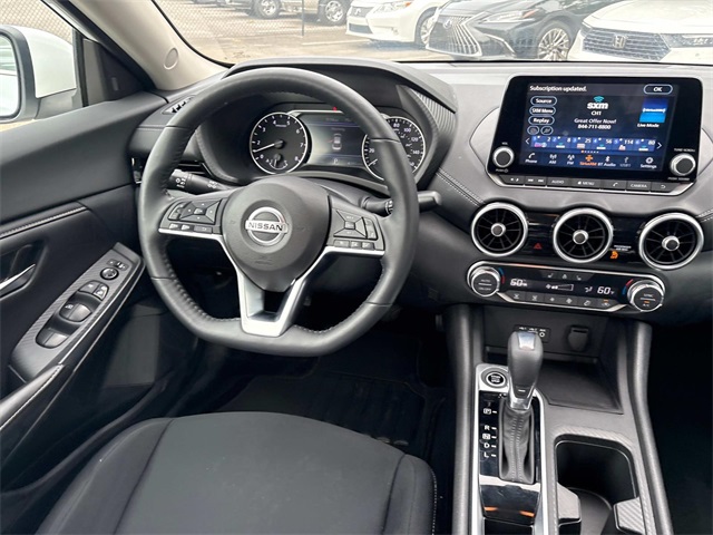 Vehicle image 13 of 41
