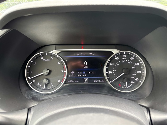 Vehicle image 33 of 41