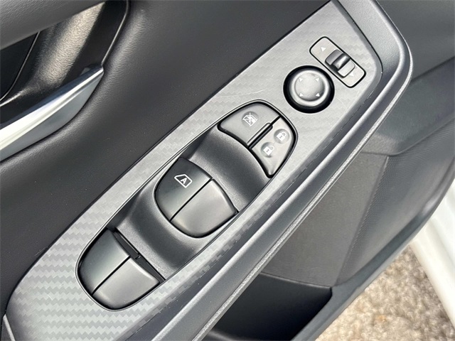 Vehicle image 24 of 41