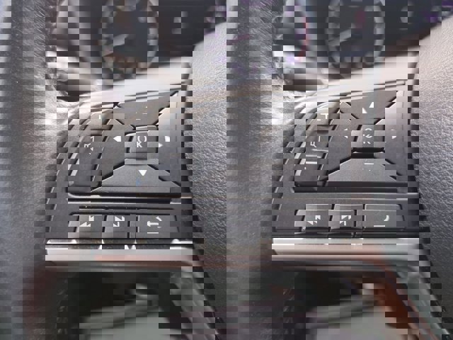 Vehicle image 23 of 36