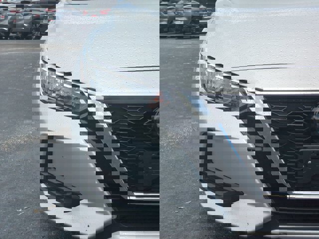 Vehicle image 10 of 36