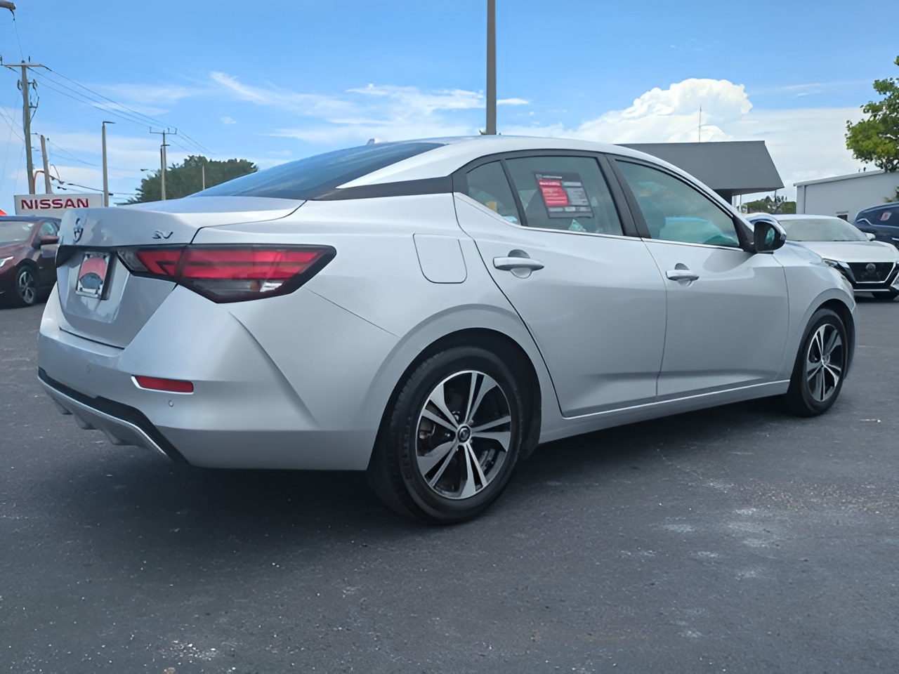 Vehicle image 33 of 36