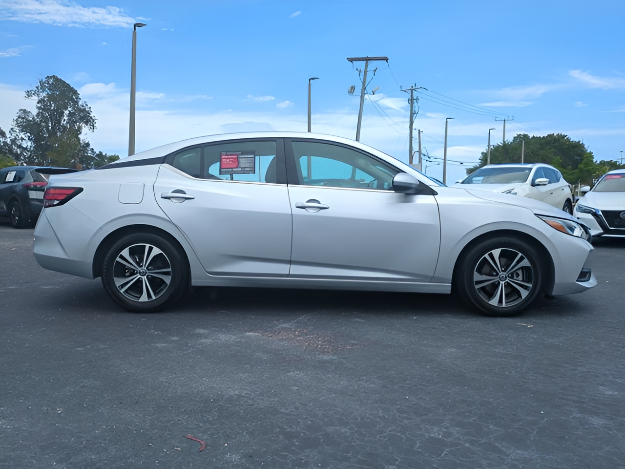 Vehicle image 32 of 36