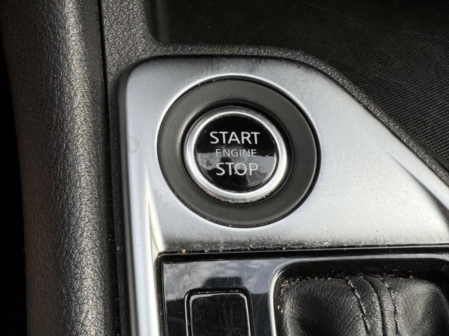 Vehicle image 15 of 27