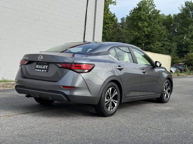 Vehicle image 4 of 27