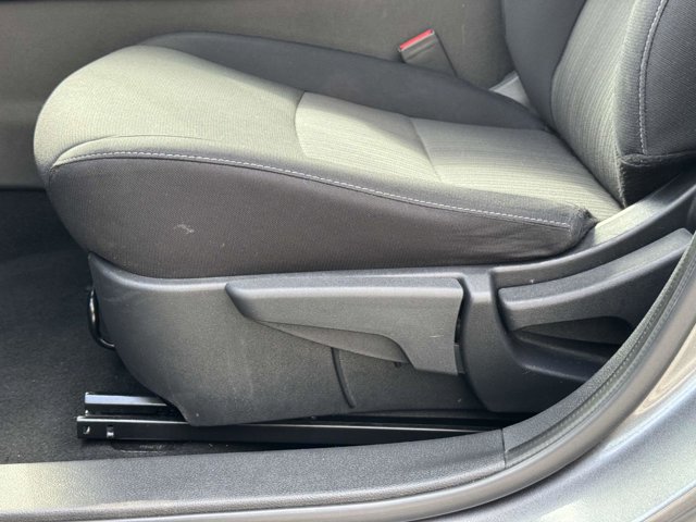 Vehicle image 24 of 27