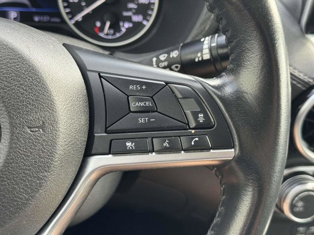 Vehicle image 17 of 27