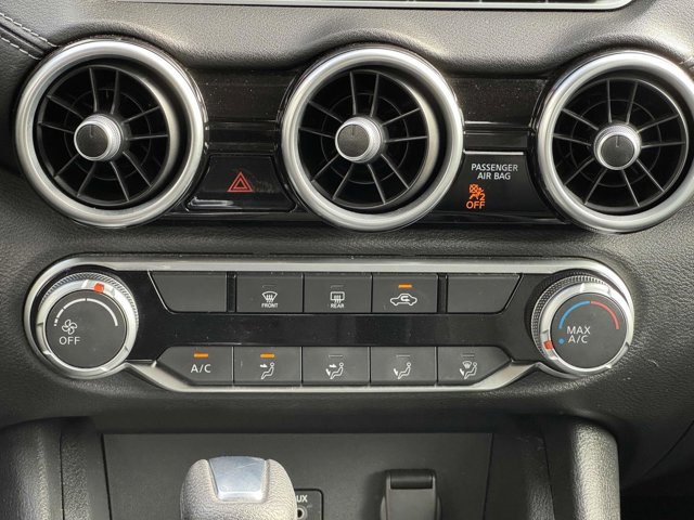 Vehicle image 10 of 27