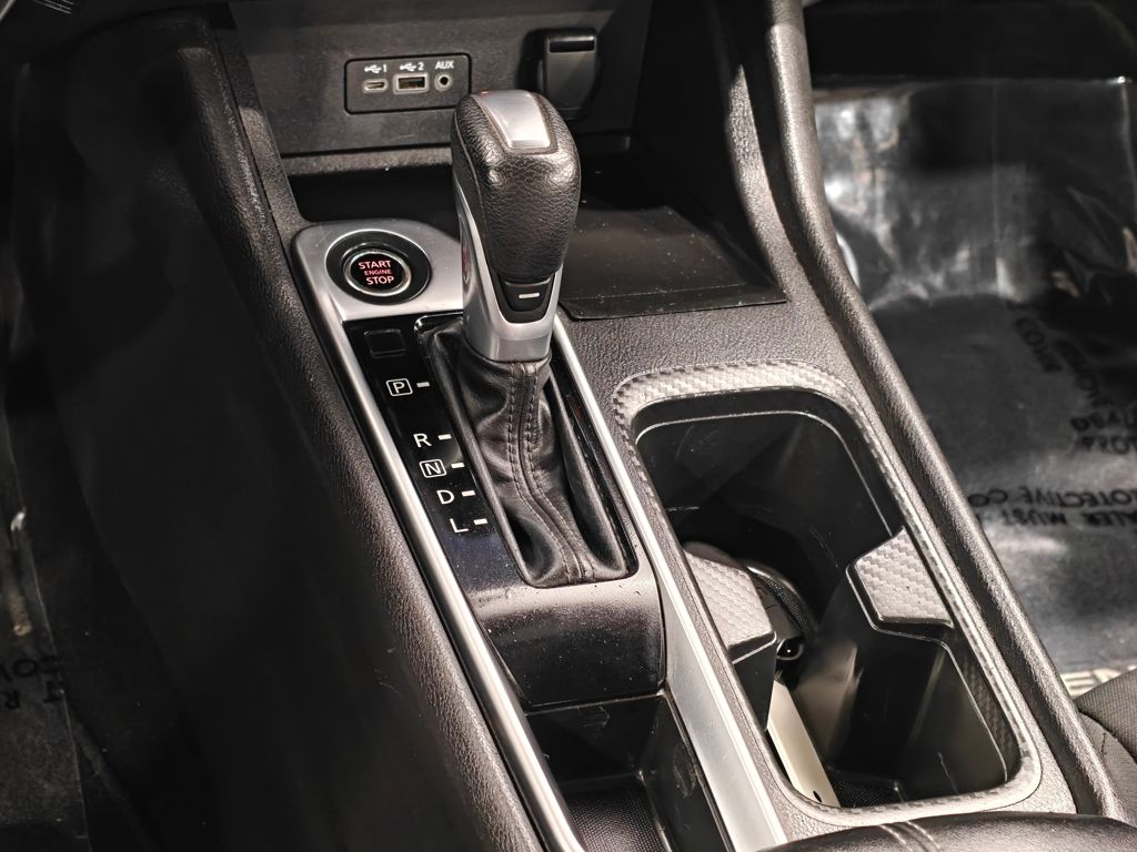 Vehicle image 18 of 47