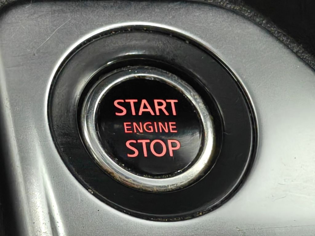 Vehicle image 20 of 47
