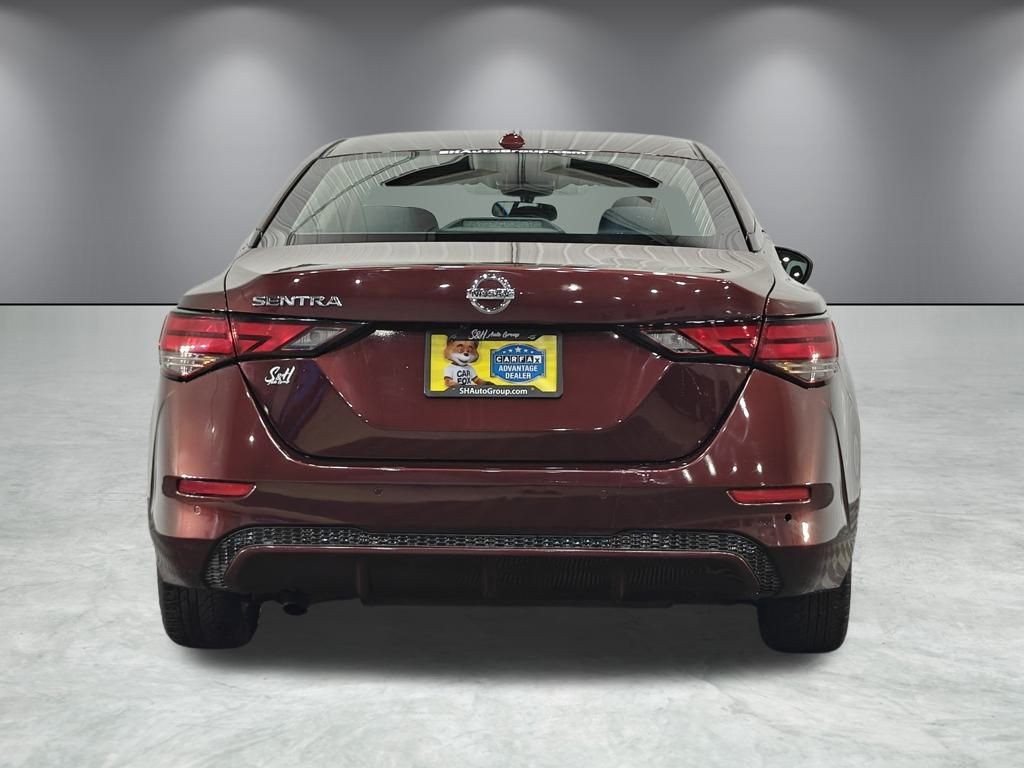 Vehicle image 5 of 47
