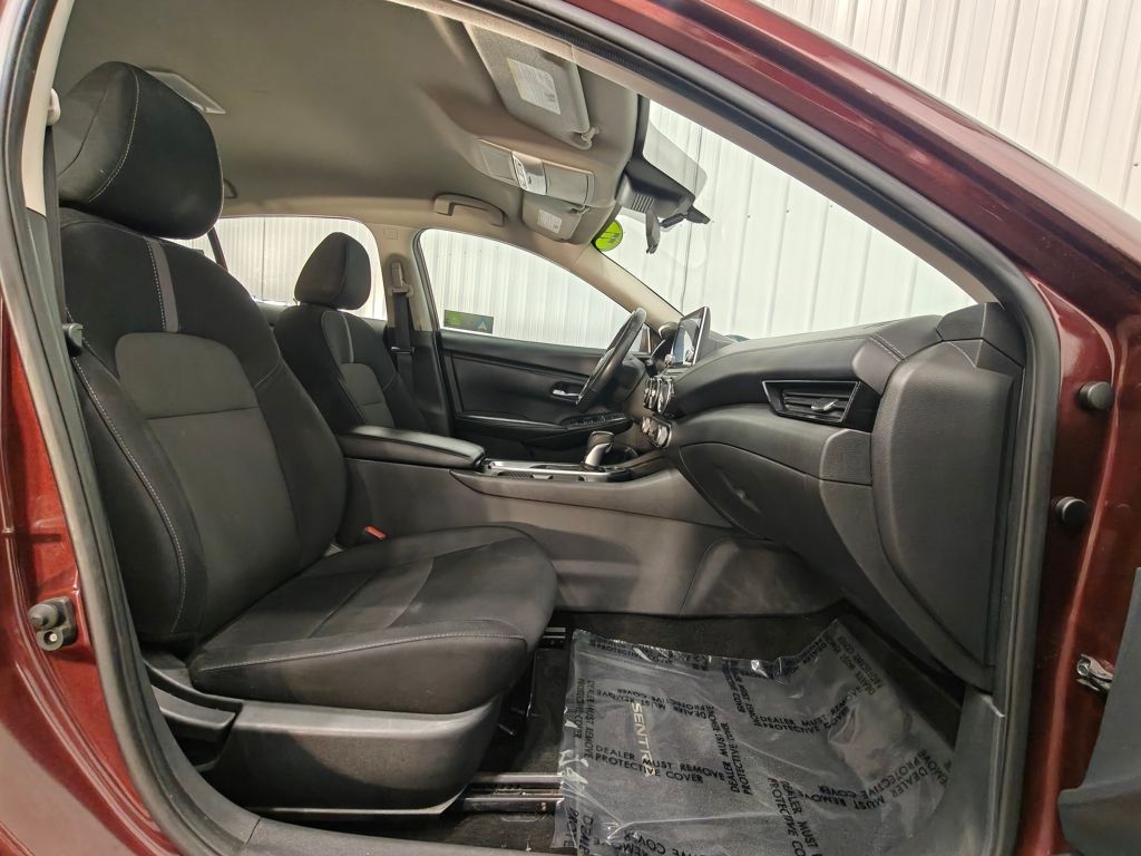 Vehicle image 23 of 47