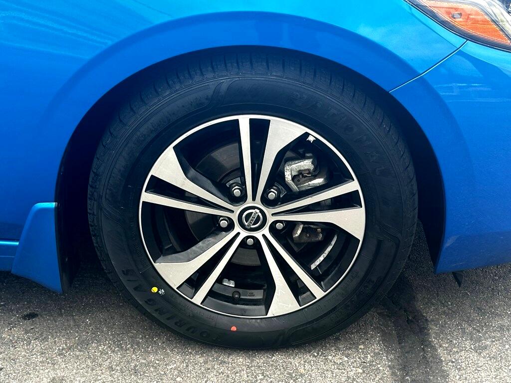 Vehicle image 8 of 27