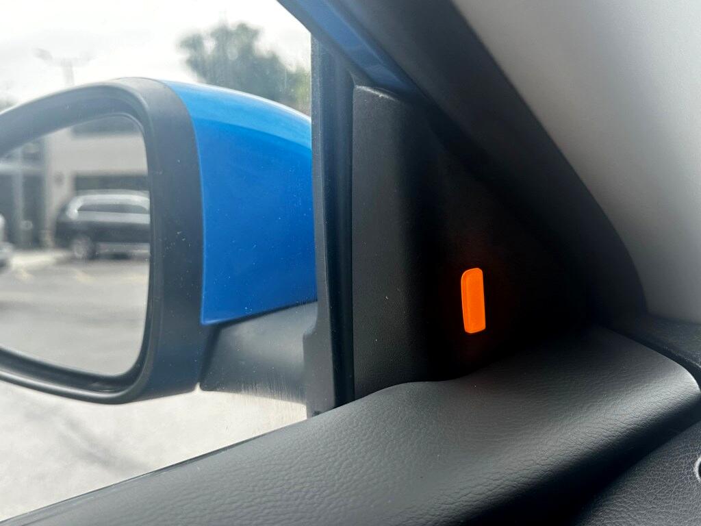 Vehicle image 25 of 27