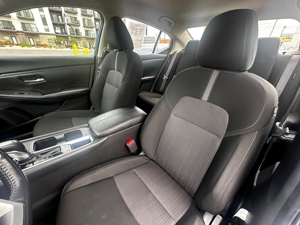 Vehicle image 15 of 27