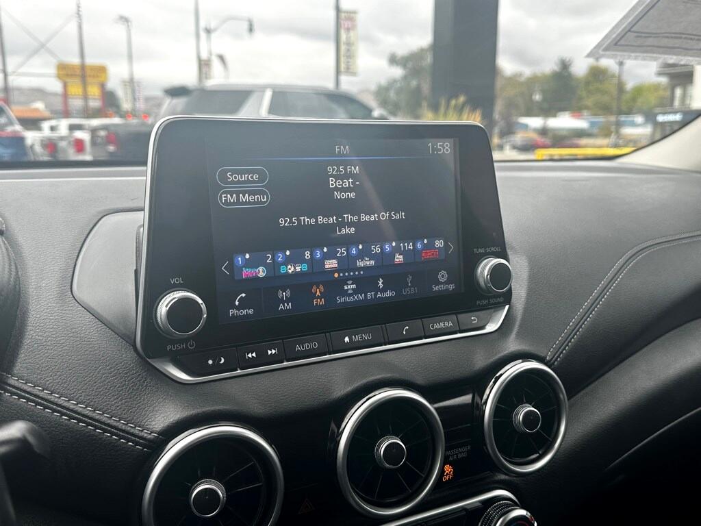 Vehicle image 21 of 27