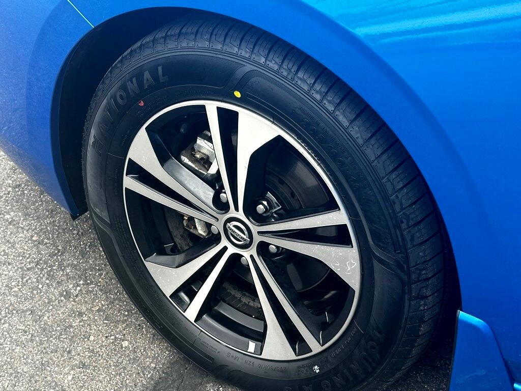 Vehicle image 10 of 27