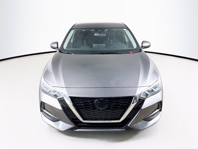 2022 Nissan Sentra SV Image 3 of 33