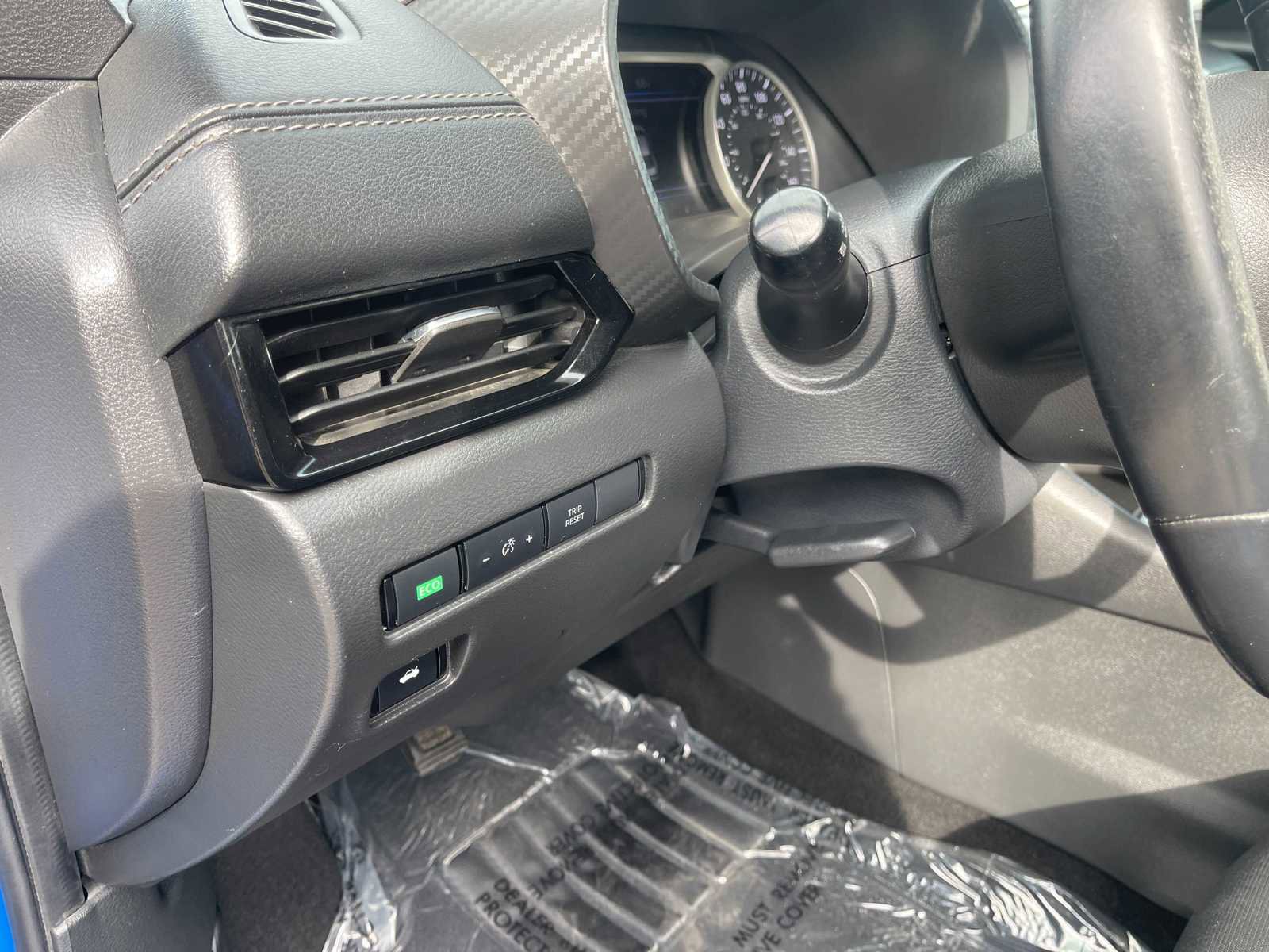 Vehicle image 19 of 27