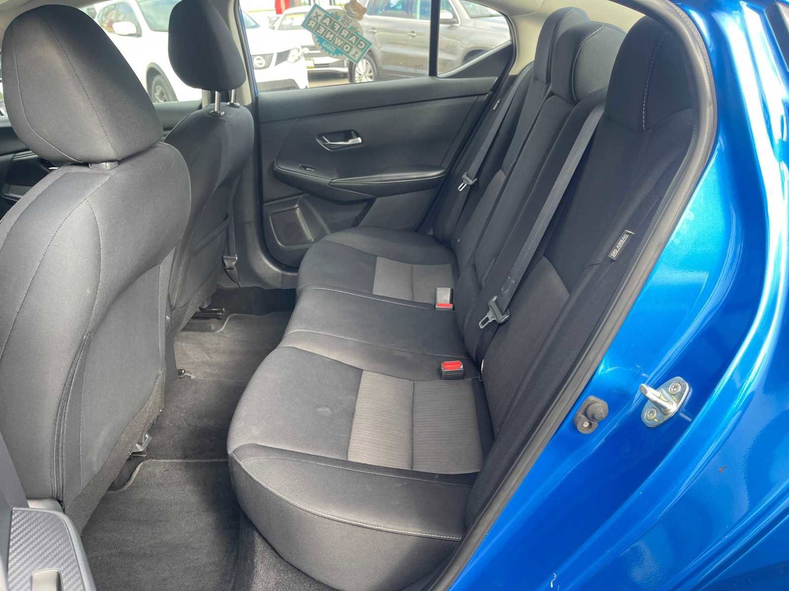Vehicle image 10 of 27