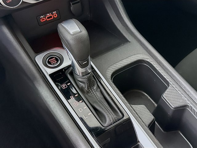 Vehicle image 22 of 33