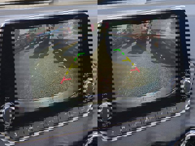 Vehicle image 19 of 28
