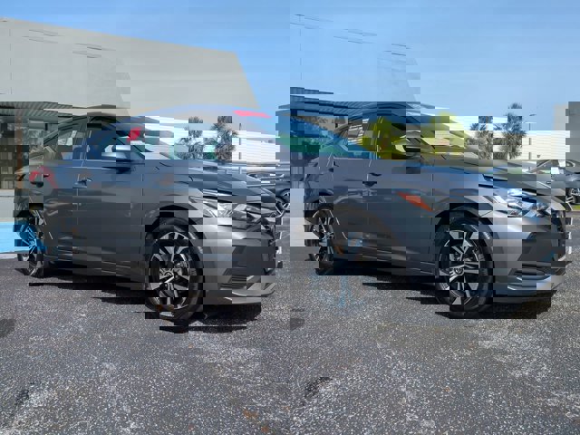 Vehicle image 3 of 28