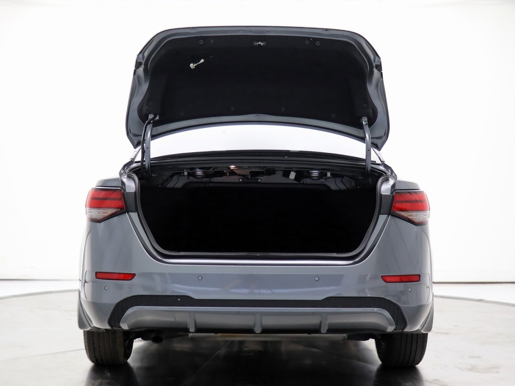 Vehicle image 22 of 52