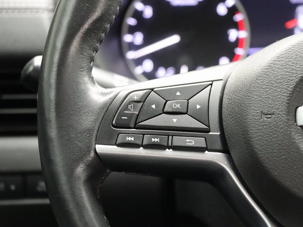Vehicle image 50 of 52