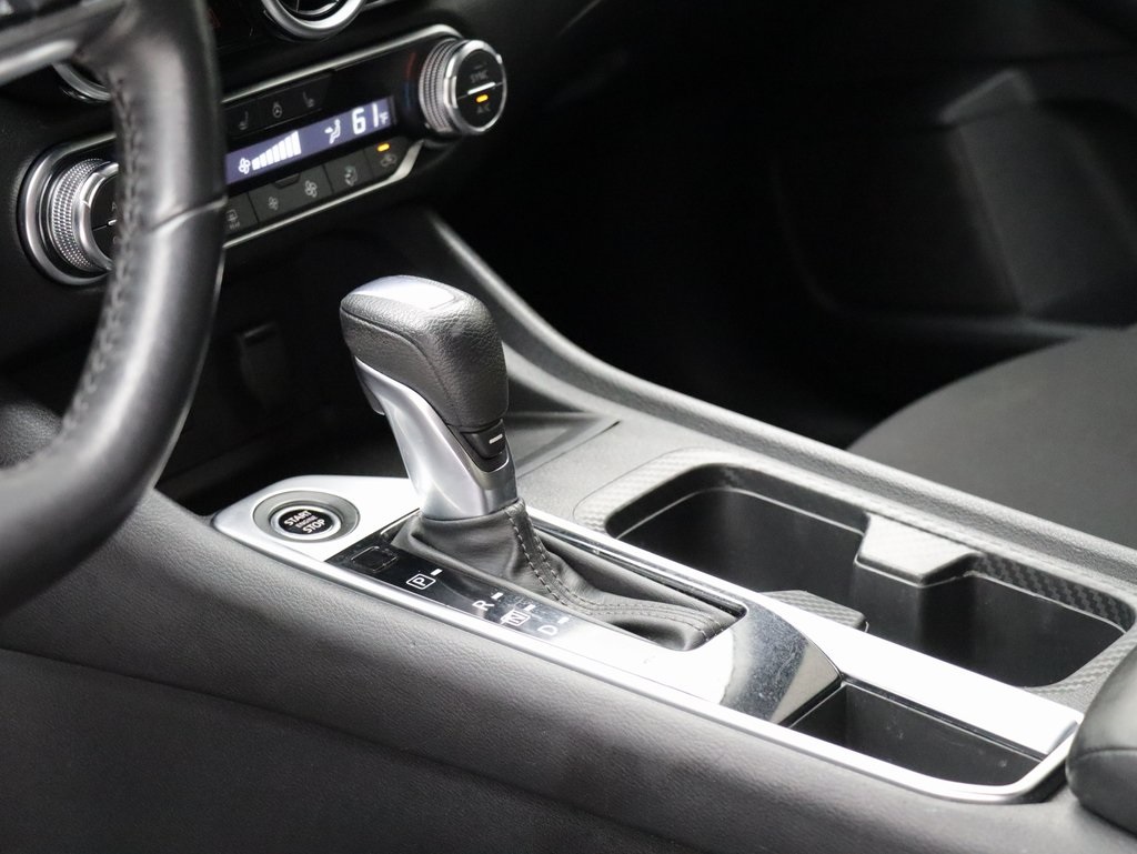 Vehicle image 34 of 52
