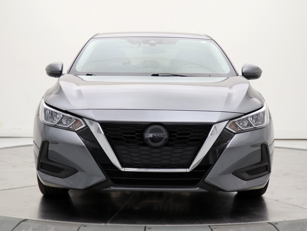 Vehicle image 4 of 52