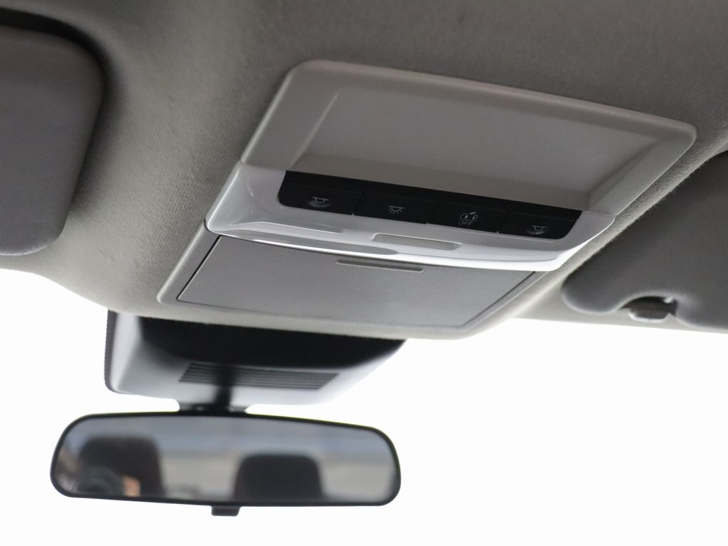 Vehicle image 49 of 52